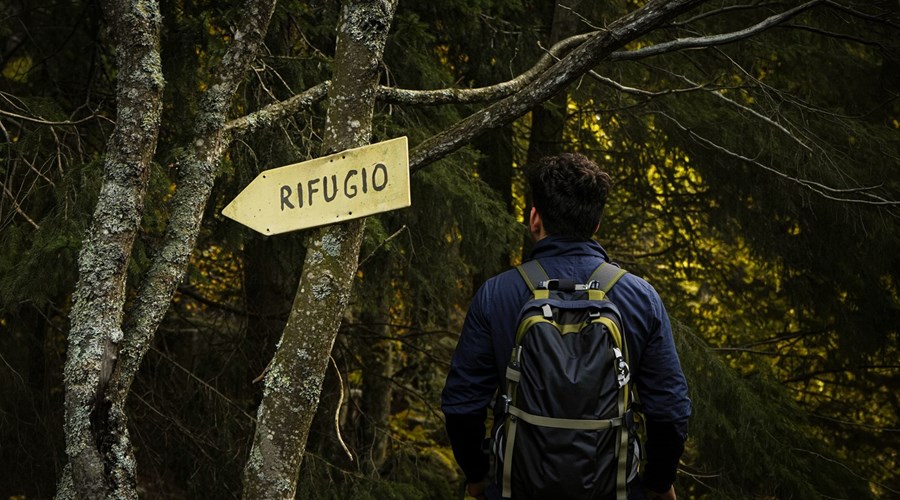 Rifugi e bivacchi.jpg