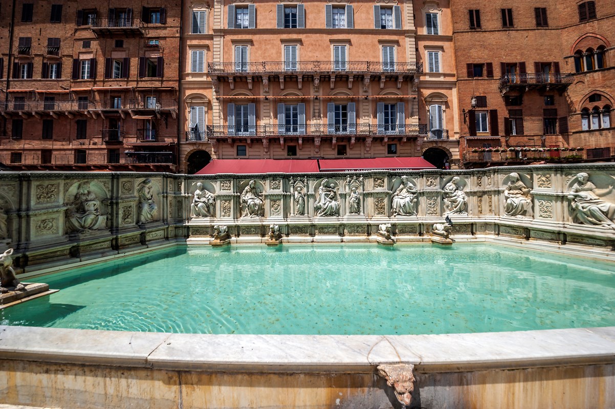 Jacopo della Quercia e la sua opera capolavoro Fonte Gaia